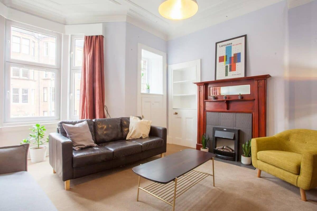 Modern, Light-Filled And Sleek West End Apartment Glasgow Buitenkant foto